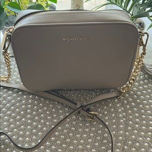 Michael Kors beige Crossbody Bag in very good condition